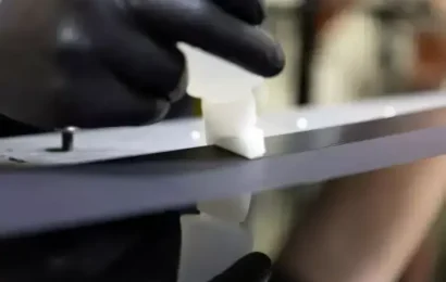 Optimizing surface finish for stronger adhesive bonds