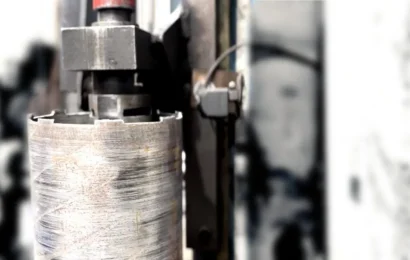 Advanced diamond consumables used in metallurgical testing for precision and efficiency.